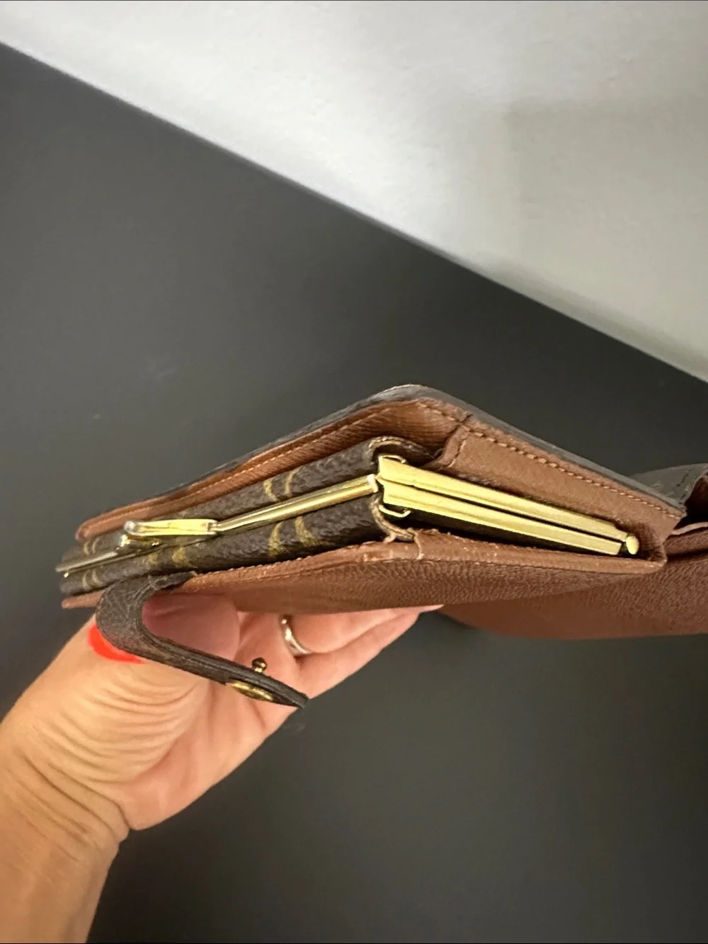 EUC Vintage Louis Vuitton Monogram Bifold Snap Wallet w Gold  Coin Closure